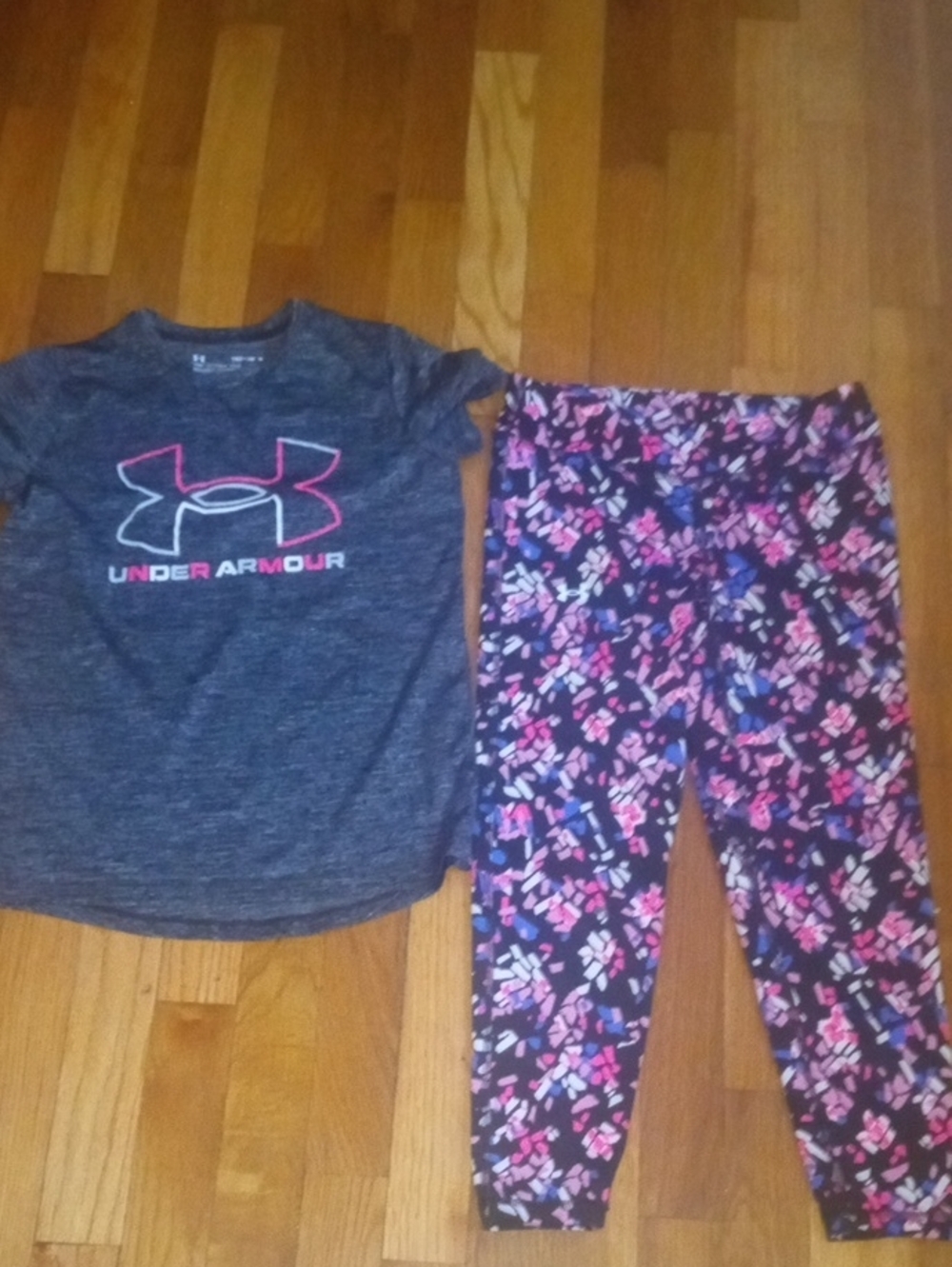 Under Armour Girls' Gray Tee & drifit Leggings Set - Pink Accents youth med